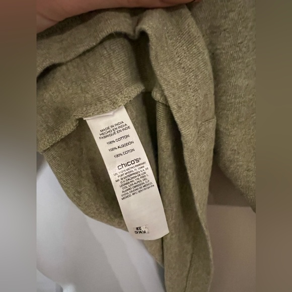 Chico’s T-Shirt - Picture 3 of 3